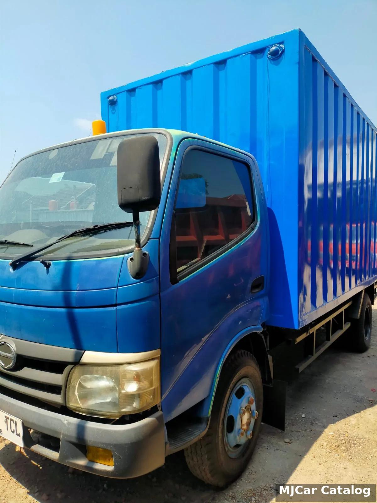 Dutro LD110