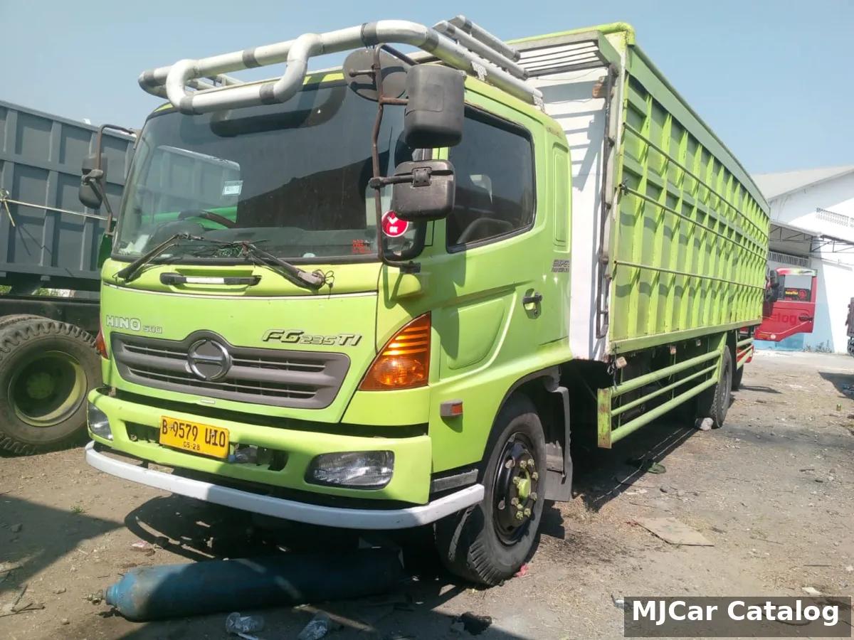Hino Lohan FG235JW